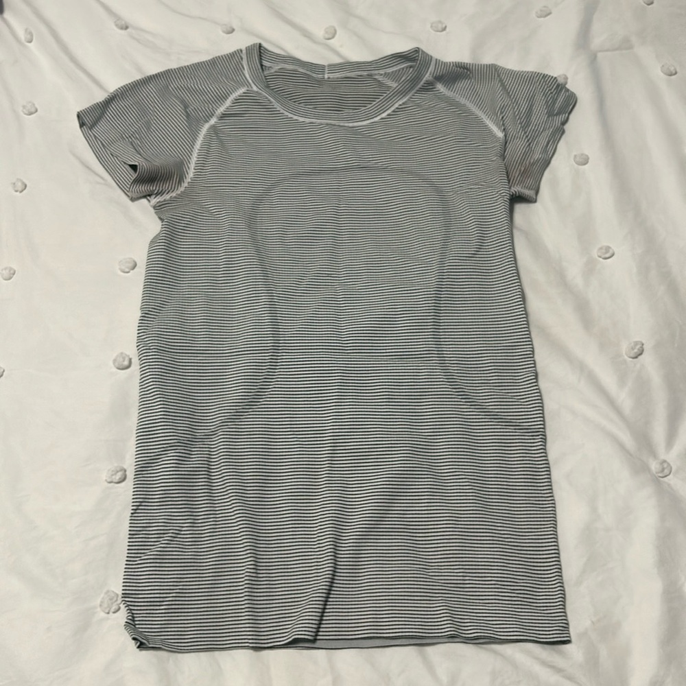 Women’s lululemon top